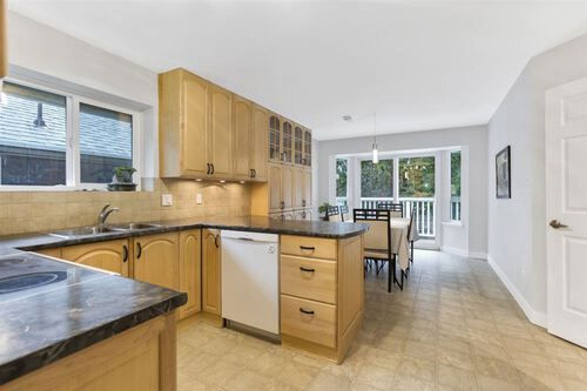 89920 at 3905 Frames Place, North Vancouver