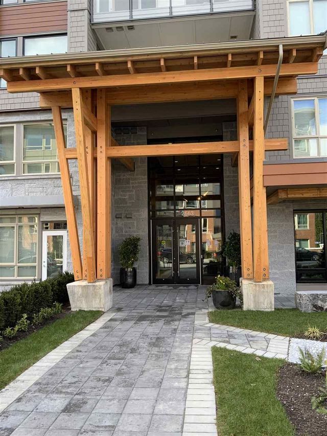 89978 at 402 - 2663 Library Lane, North Vancouver