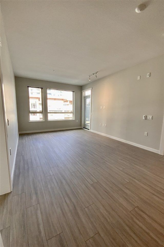 89998 at 402 - 2663 Library Lane, North Vancouver