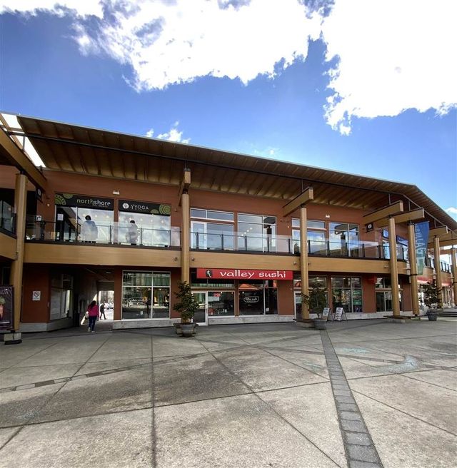 90054 at 402 - 2663 Library Lane, North Vancouver