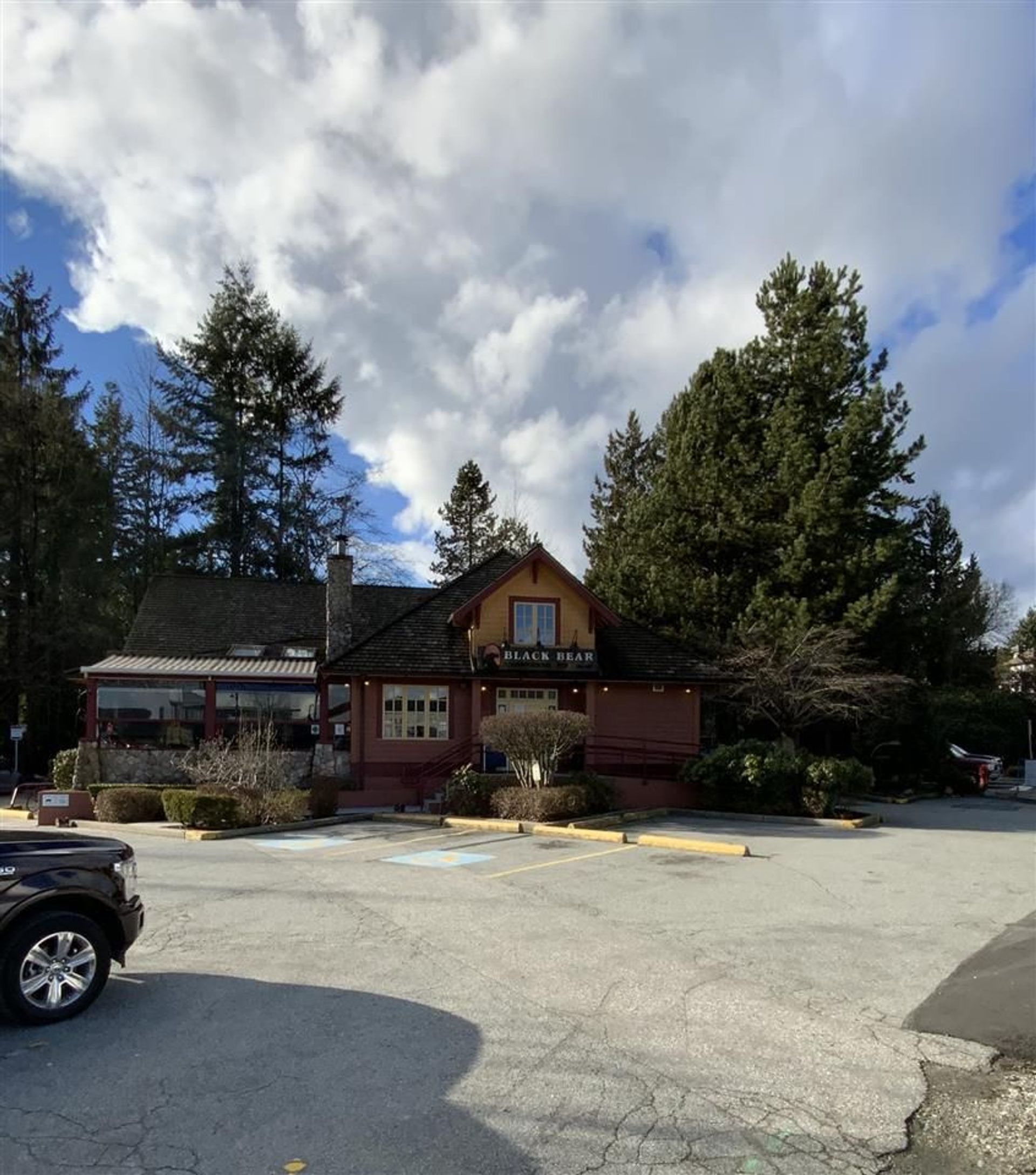 90038 at 402 - 2663 Library Lane, North Vancouver