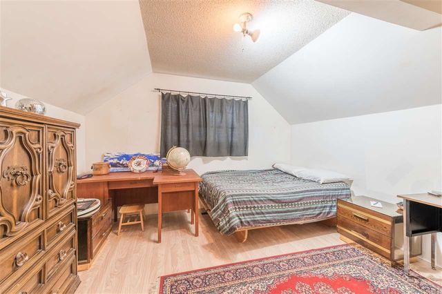 90162 at 1953 Chesterfield Avenue, North Vancouver