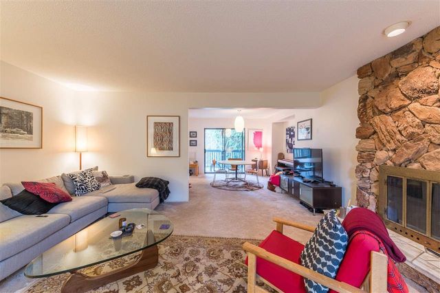 90210 at 1953 Chesterfield Avenue, North Vancouver