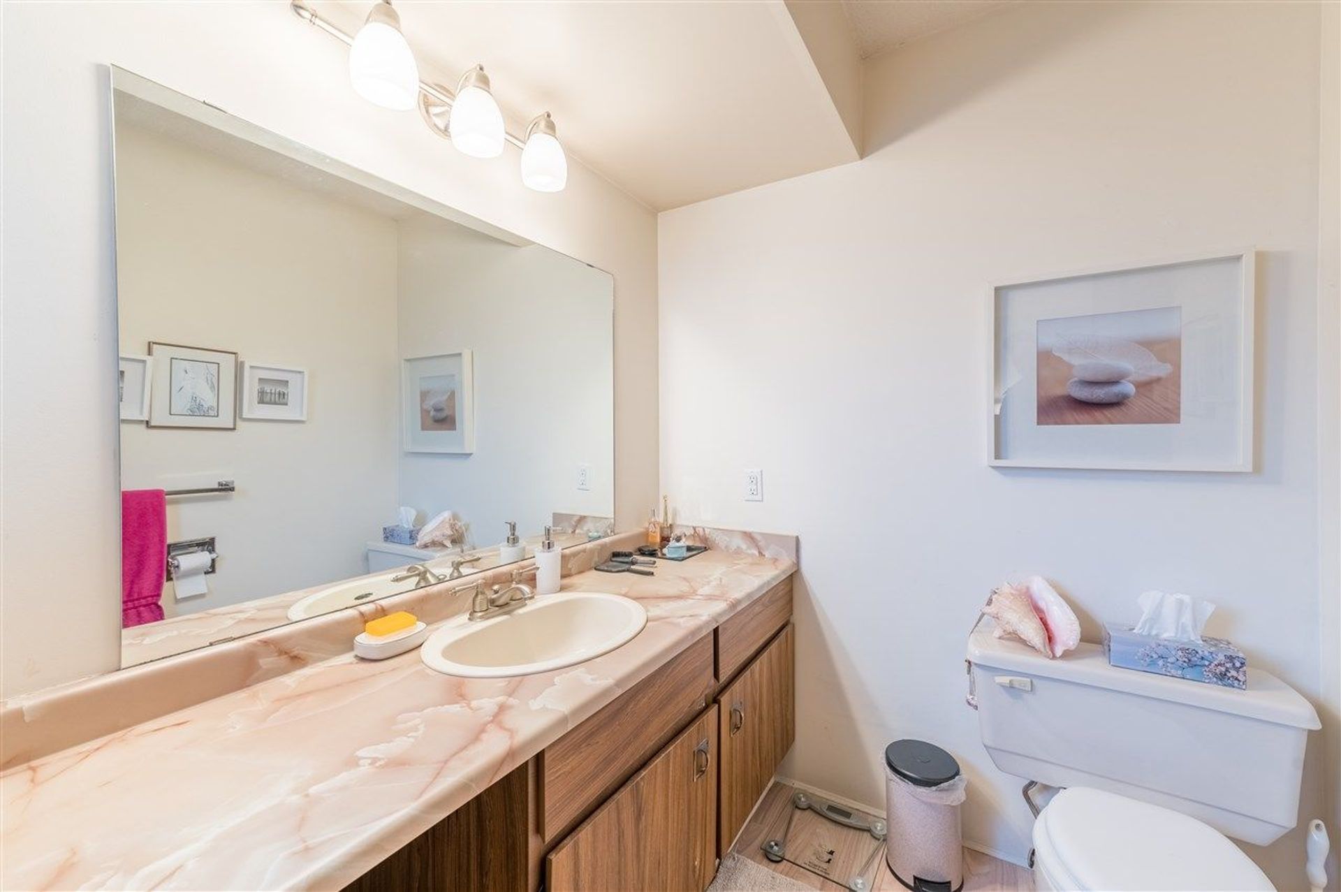 90158 at 1953 Chesterfield Avenue, North Vancouver