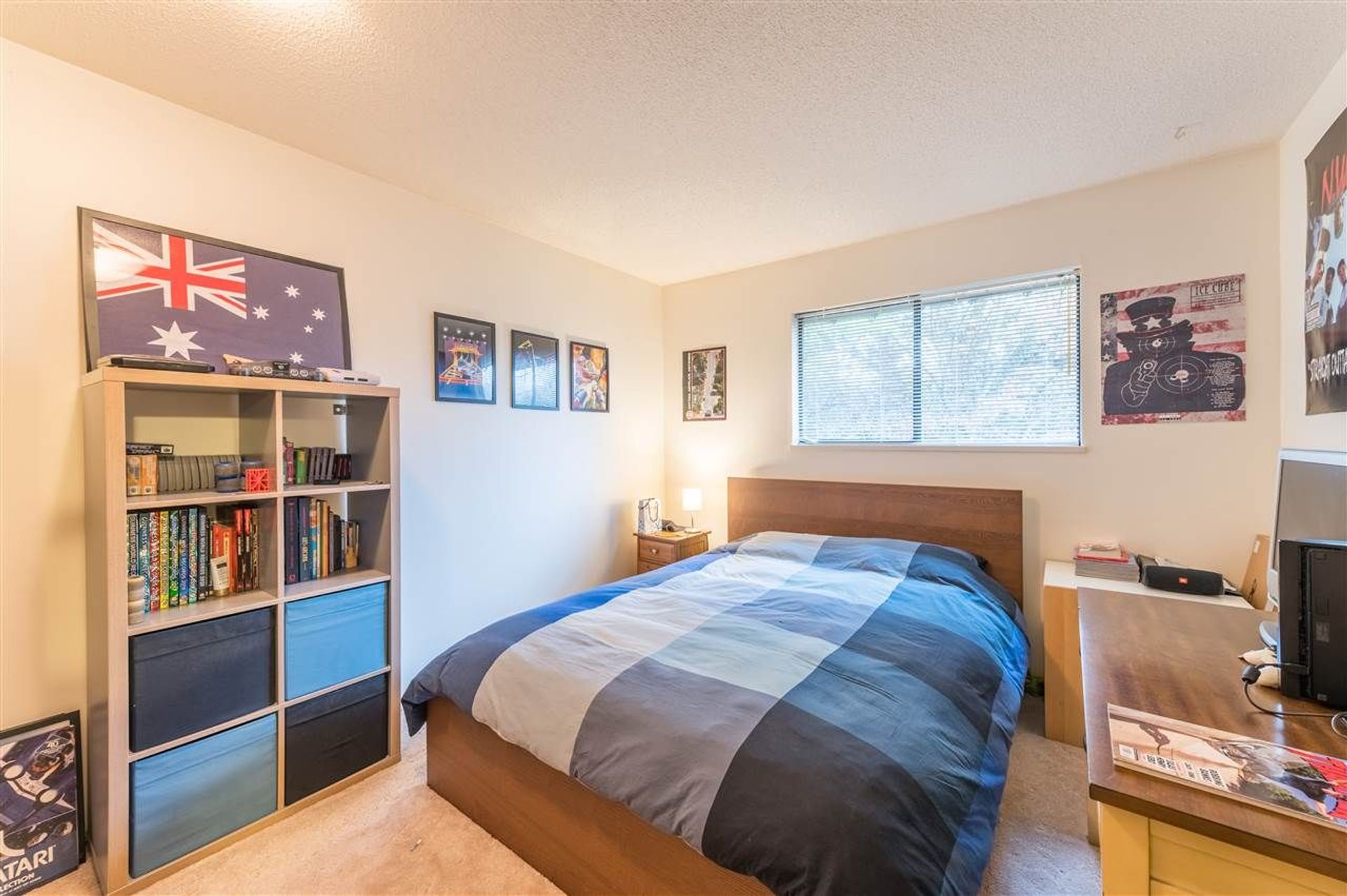 90230 at 1953 Chesterfield Avenue, North Vancouver