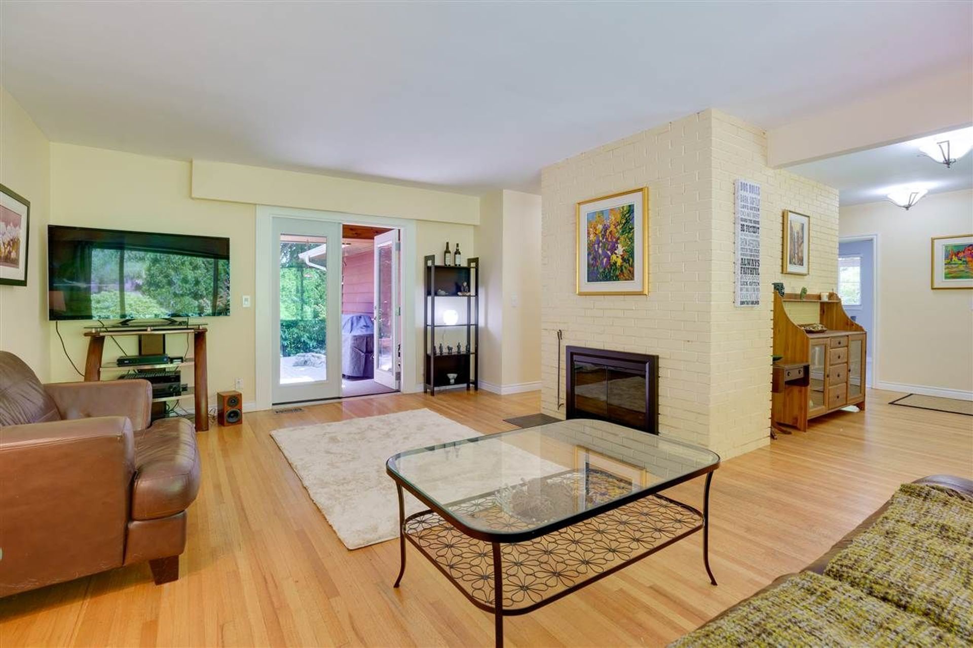 90563 at 985 Clements Avenue, North Vancouver