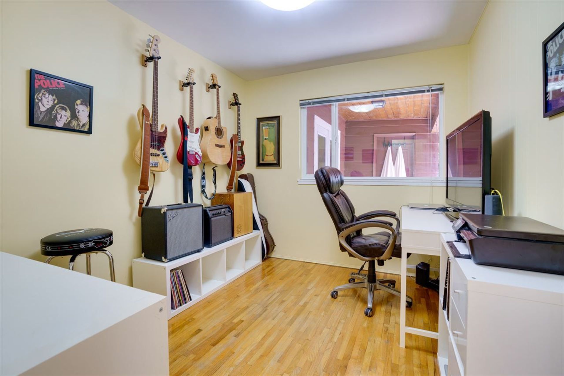 90595 at 985 Clements Avenue, North Vancouver