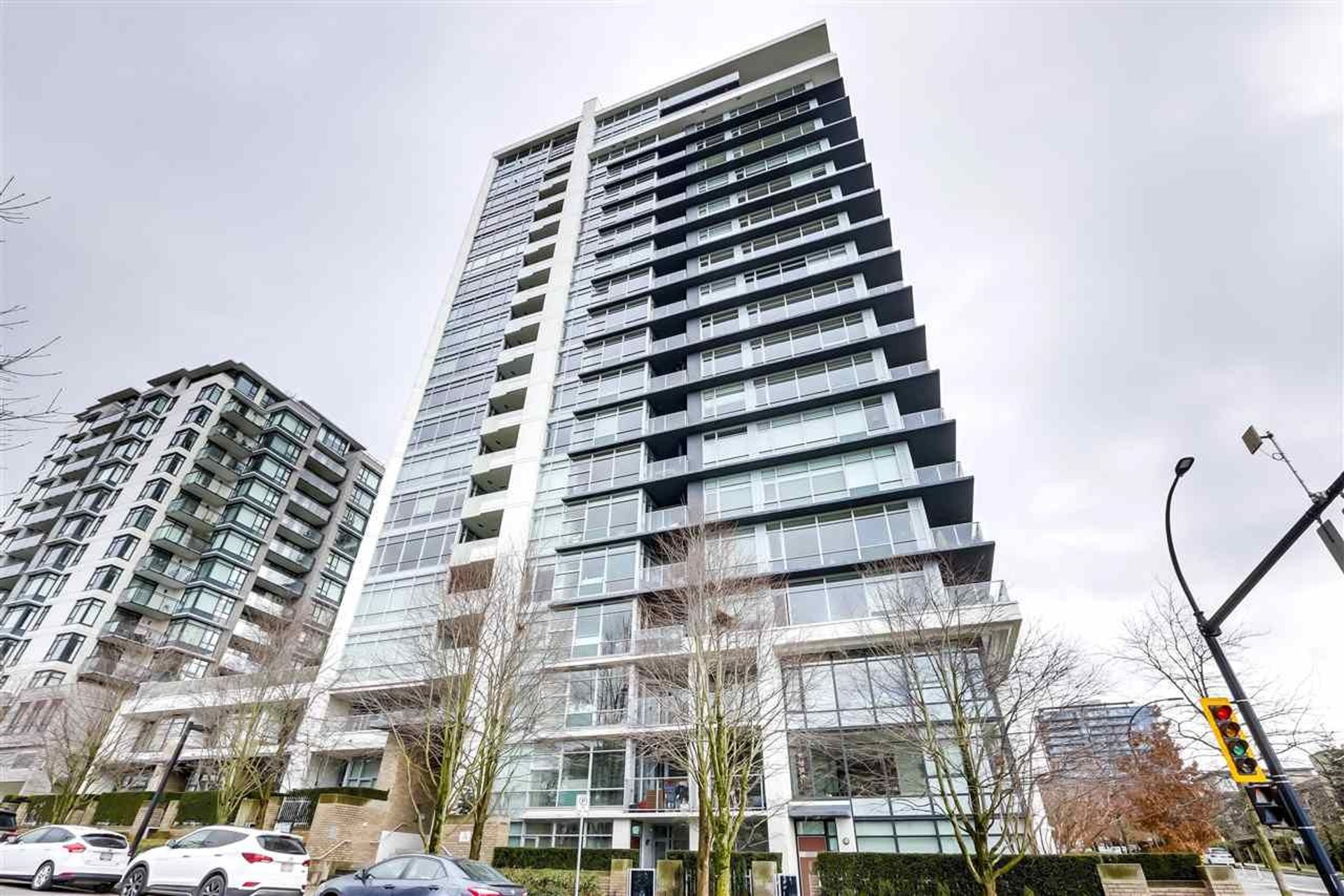 90641 at 602 - 1320 Chesterfield Avenue, North Vancouver