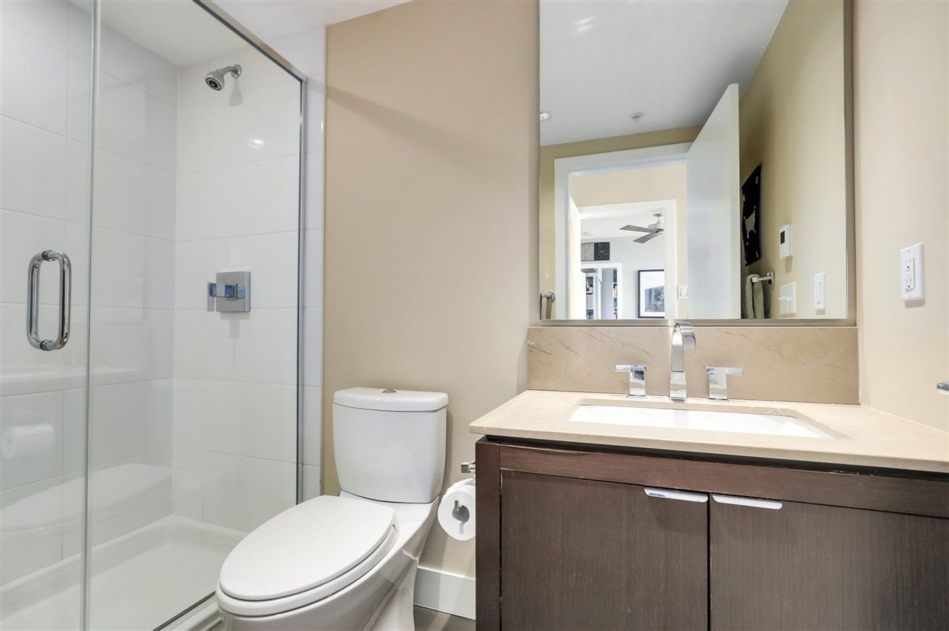 90689 at 602 - 1320 Chesterfield Avenue, North Vancouver