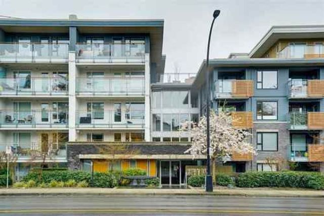 full-4-92025 at 3 - 221 E 3rd Street, North Vancouver