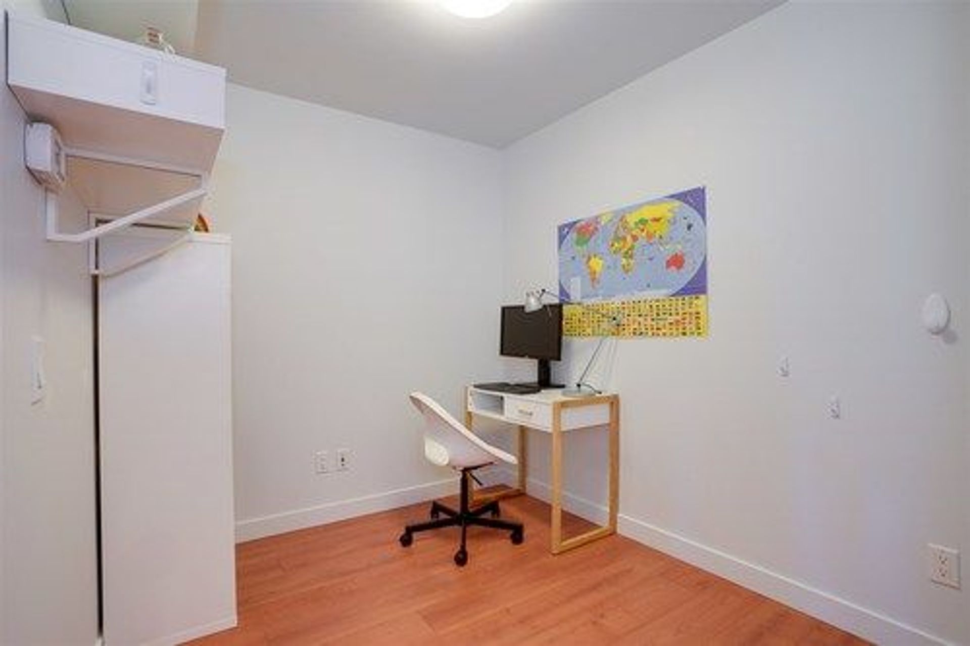 full-19-92085 at 3 - 221 E 3rd Street, North Vancouver