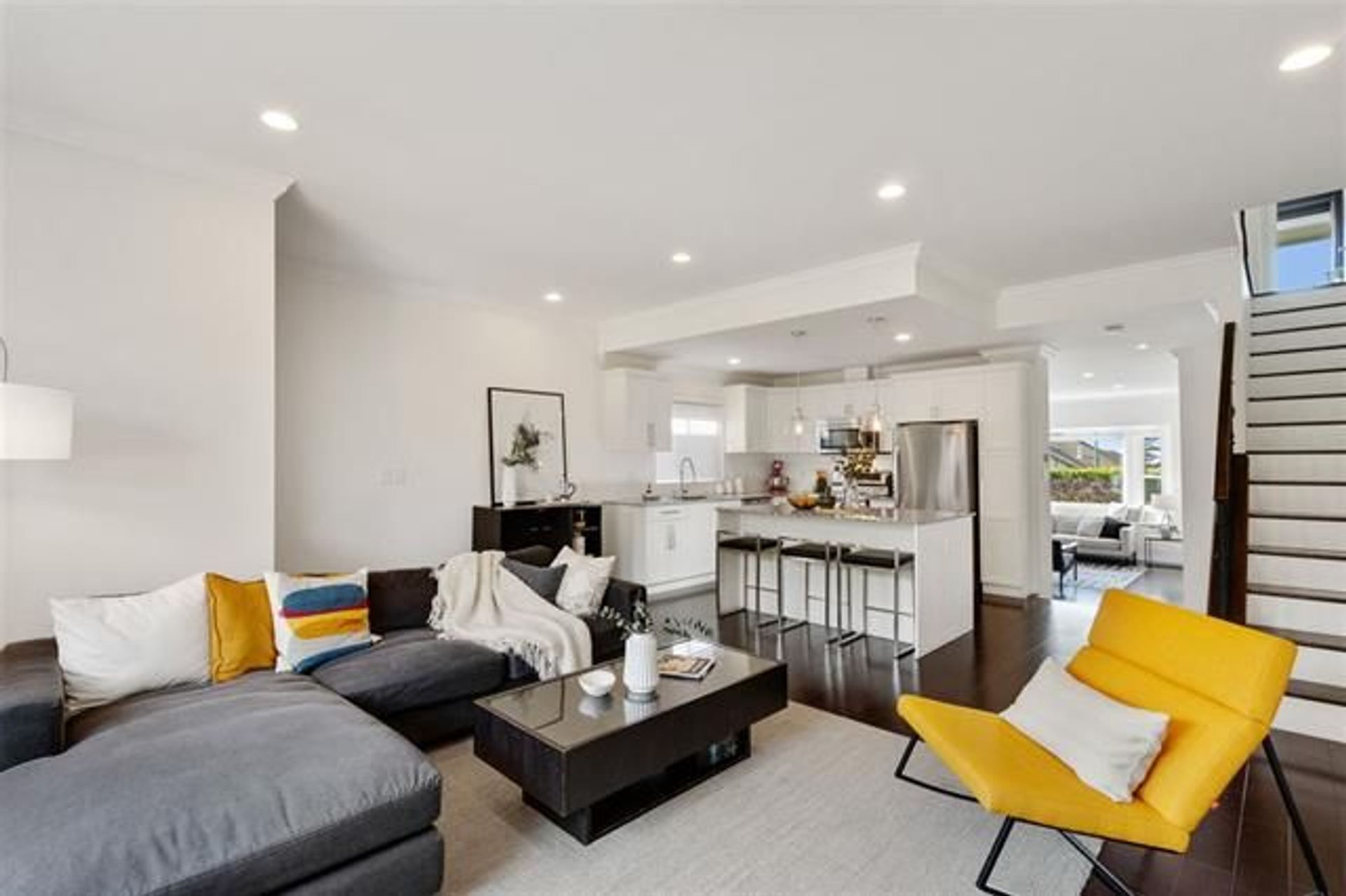 91449 at 322 5th Street E, North Vancouver