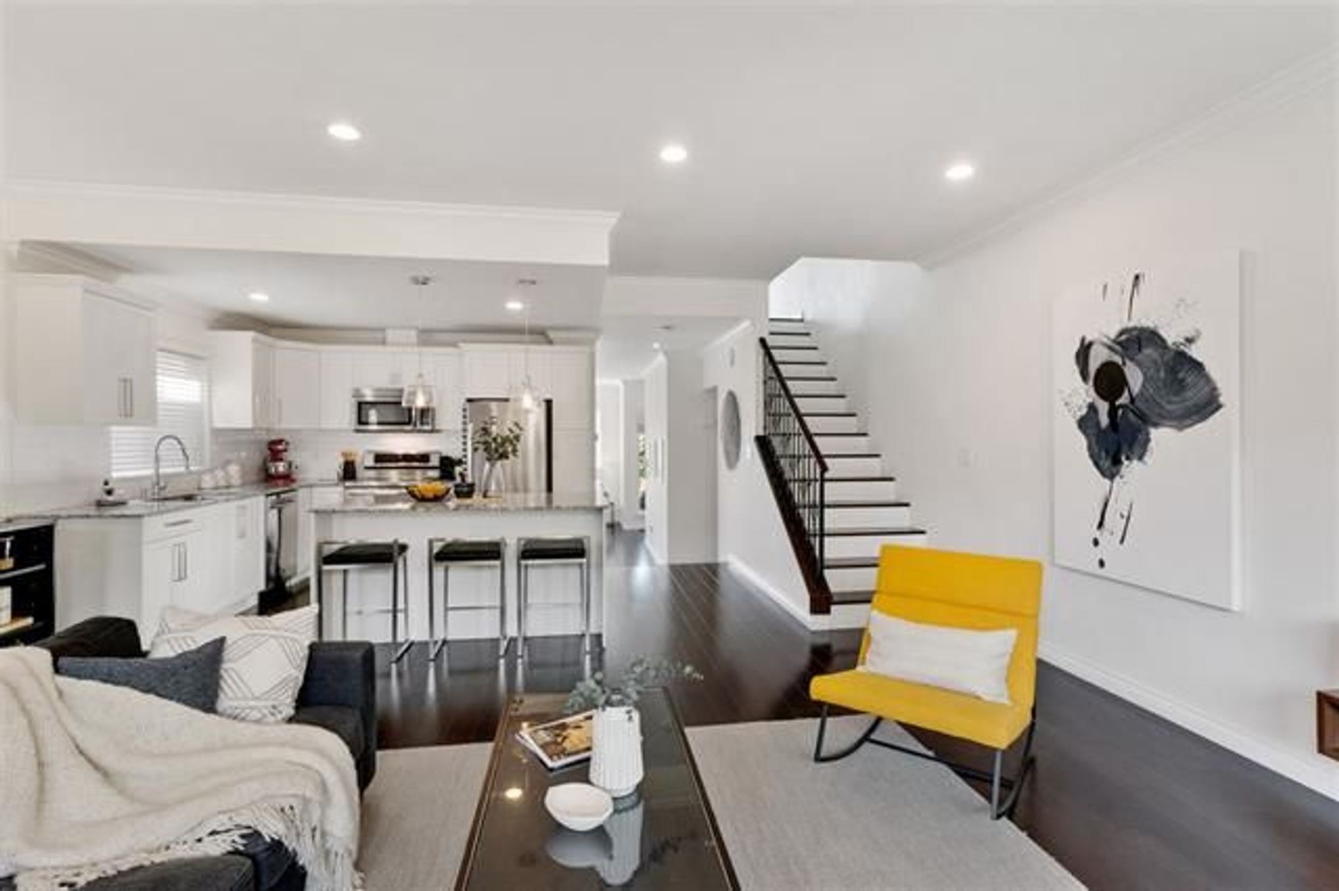 91479 at 322 5th Street E, North Vancouver