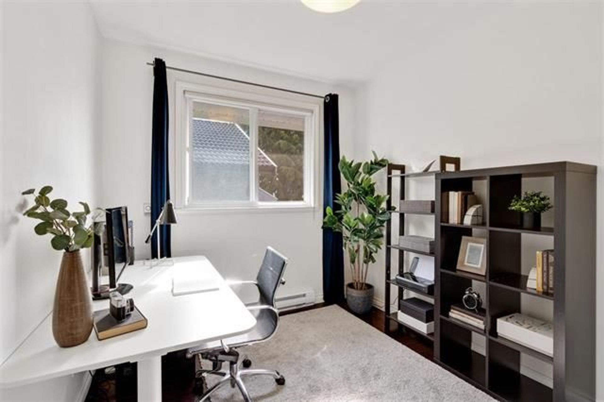 91515 at 322 5th Street E, North Vancouver