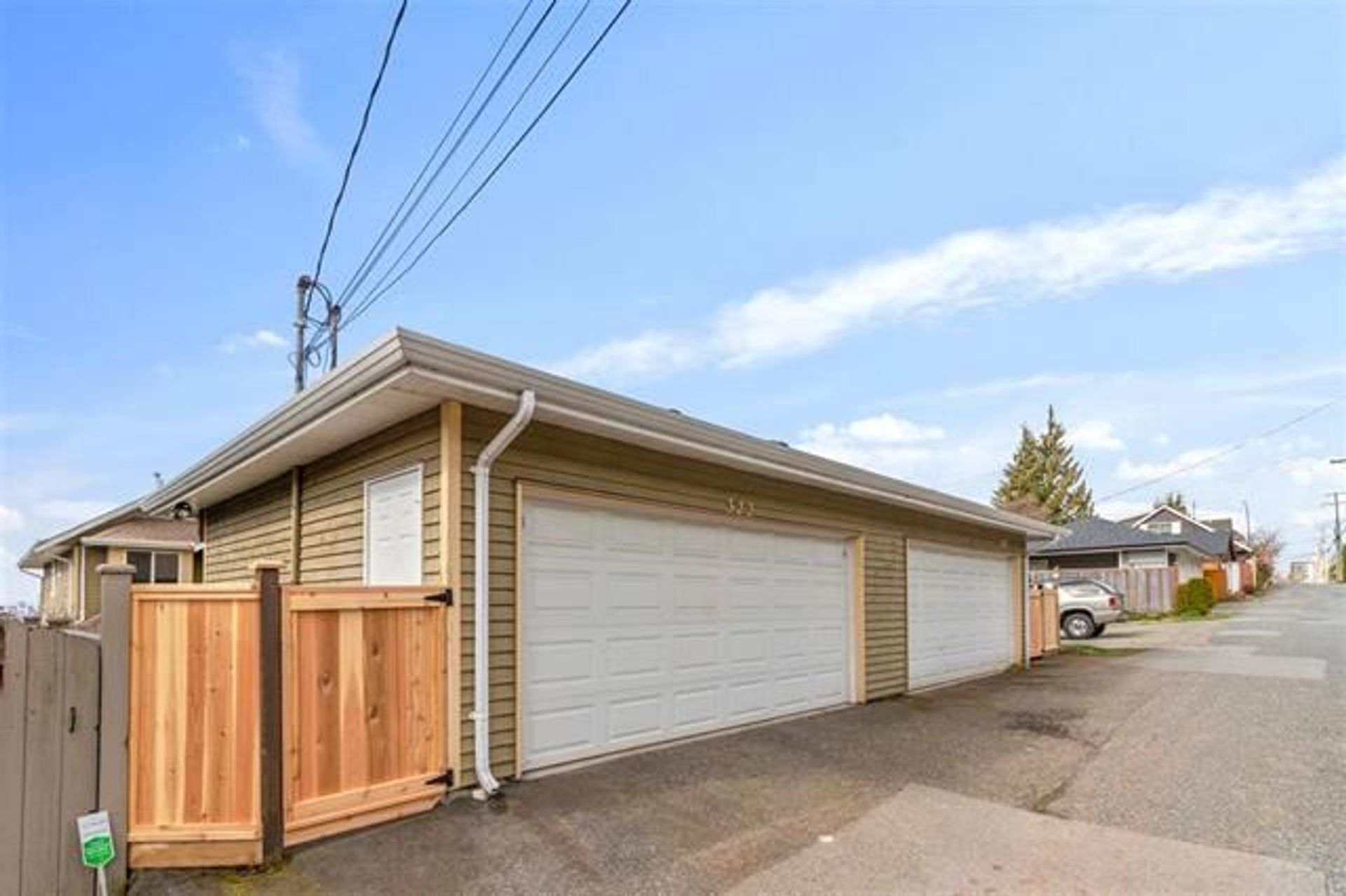 91594 at 322 5th Street E, North Vancouver