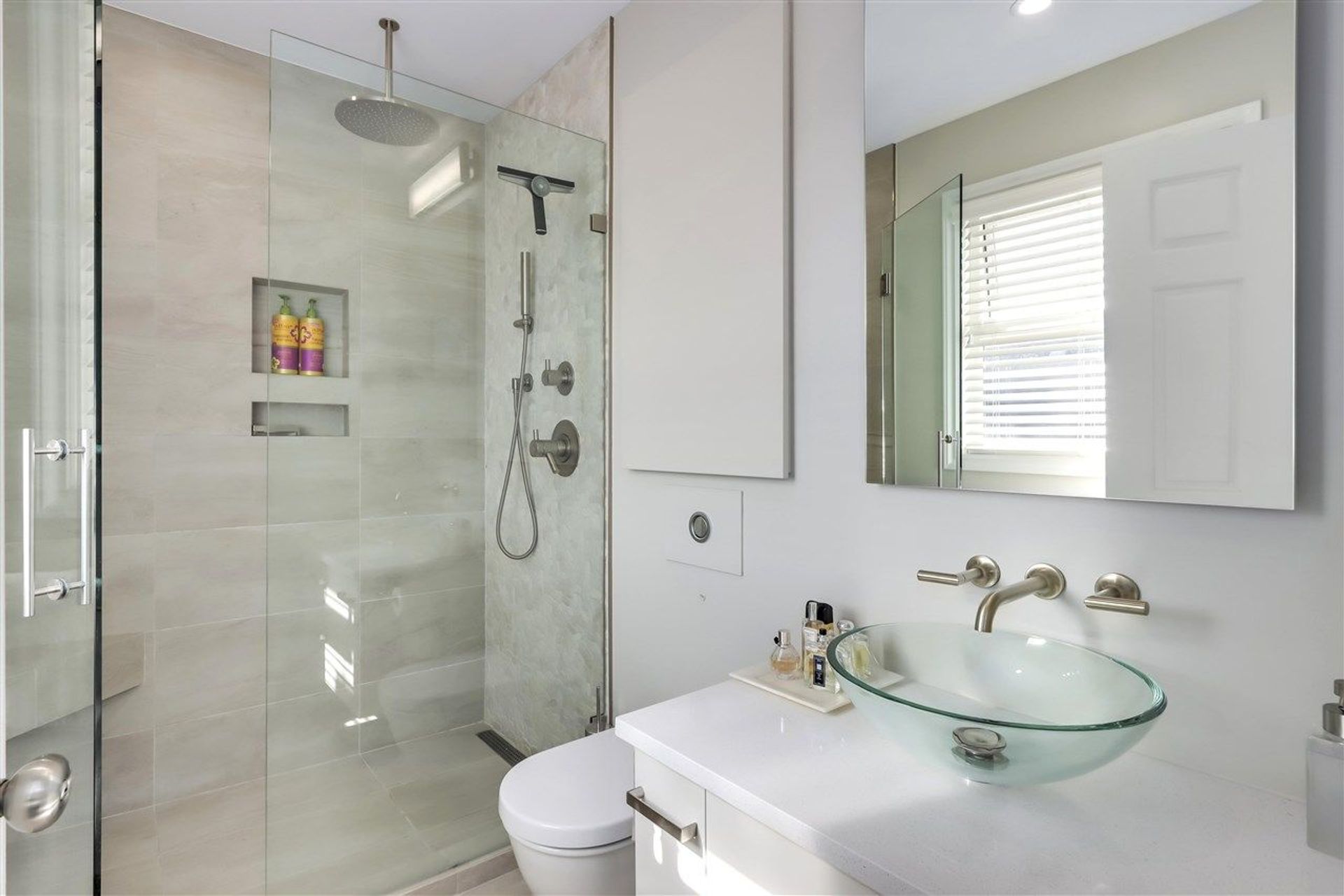 original-16-92184 at 3 - 217 Keith Road E, North Vancouver