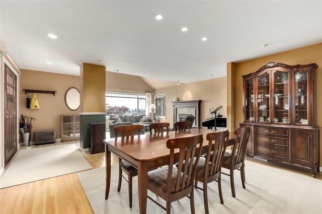 original-jpg-v-1-92503 at 452 18th Street E, North Vancouver