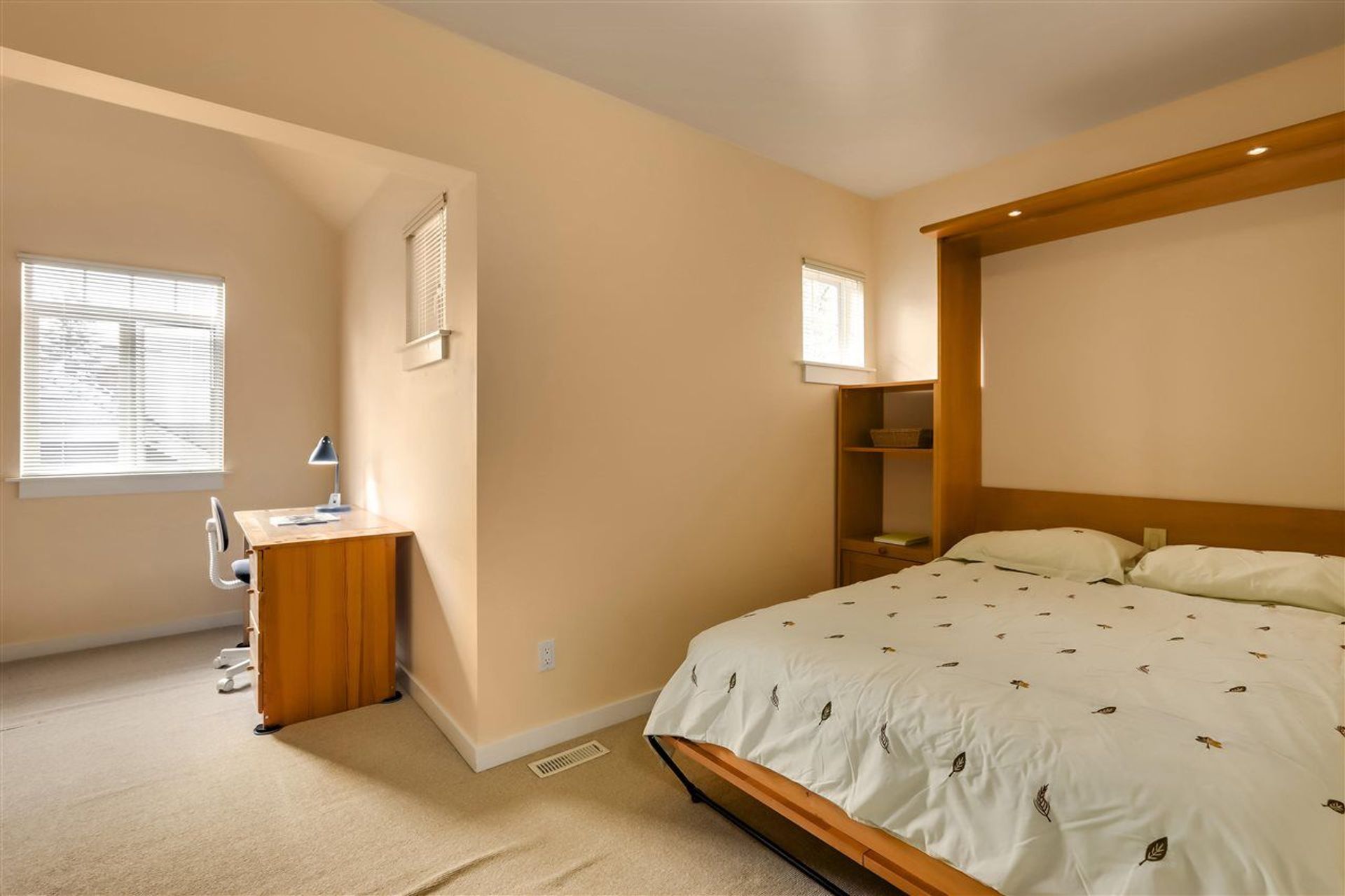 original-jpg-v-1-92559 at 452 18th Street E, North Vancouver