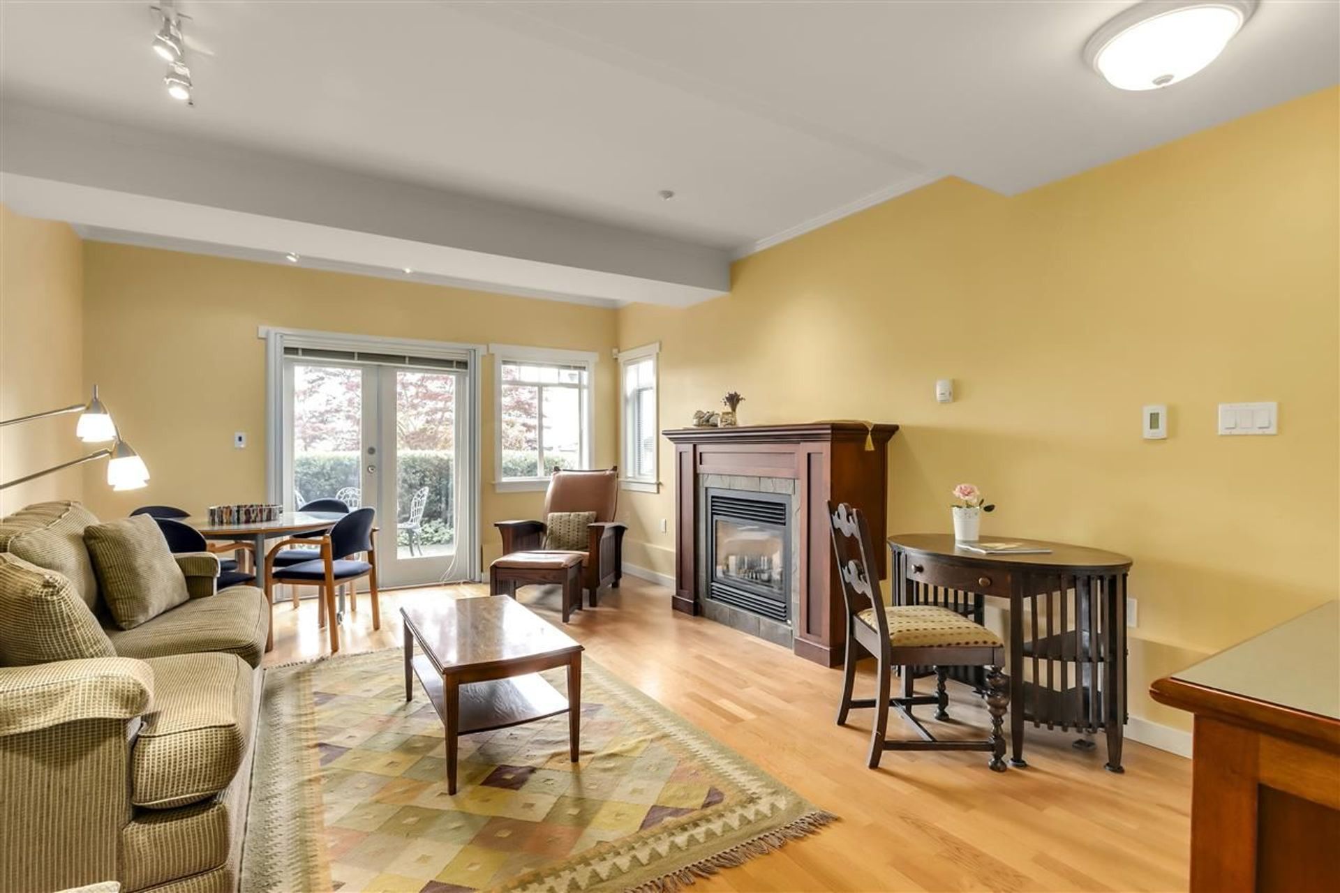 original-jpg-v-1-92583 at 452 18th Street E, North Vancouver