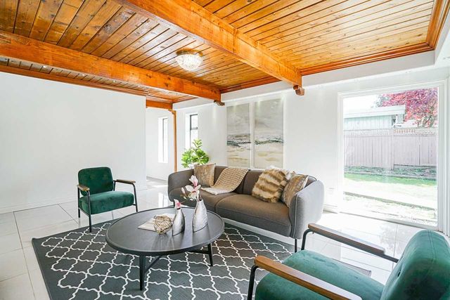 original-19-92789 at 1375 15th Street W, North Vancouver