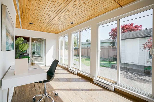 original-25-92813 at 1375 15th Street W, North Vancouver