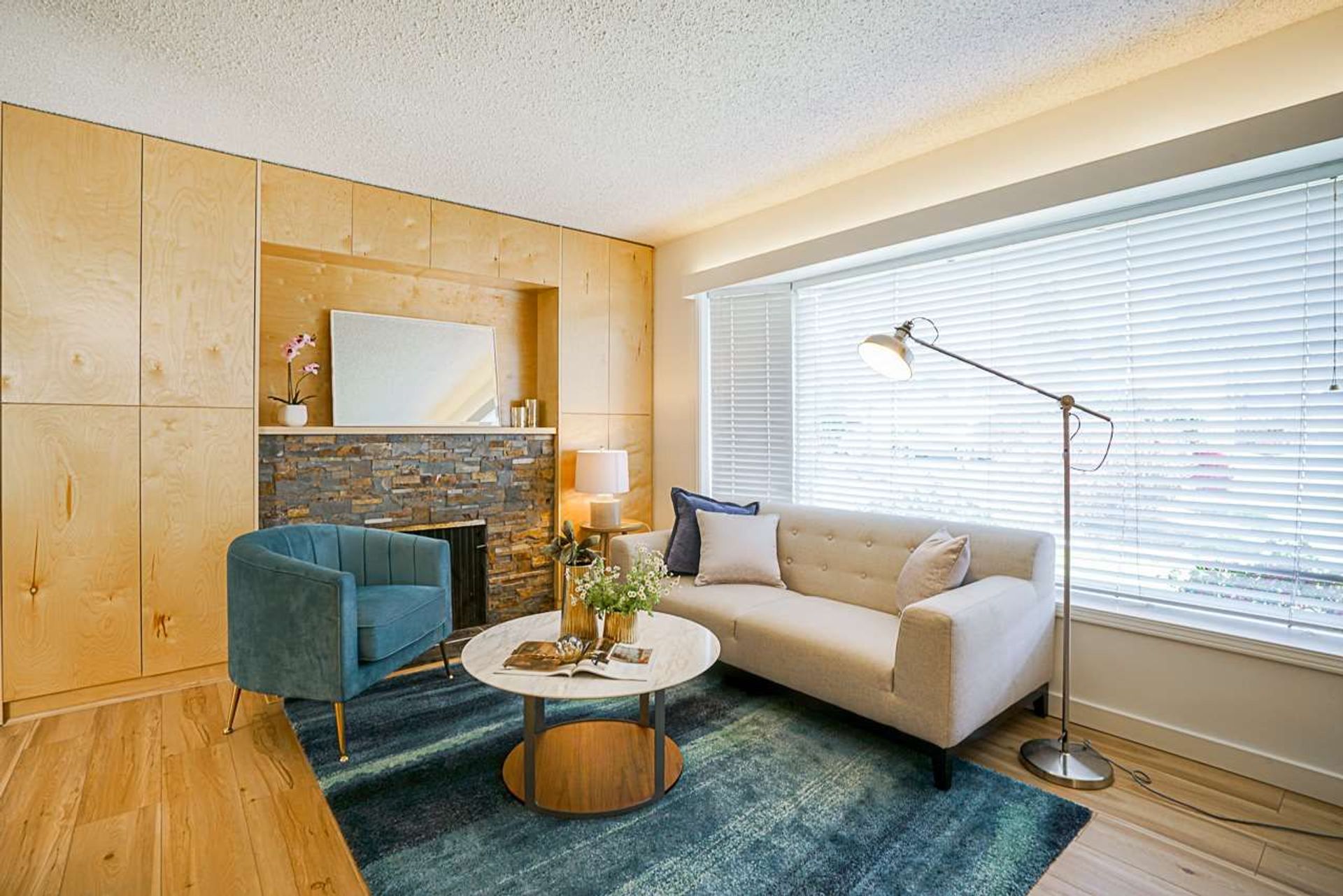 original-4-92728 at 1375 15th Street W, North Vancouver