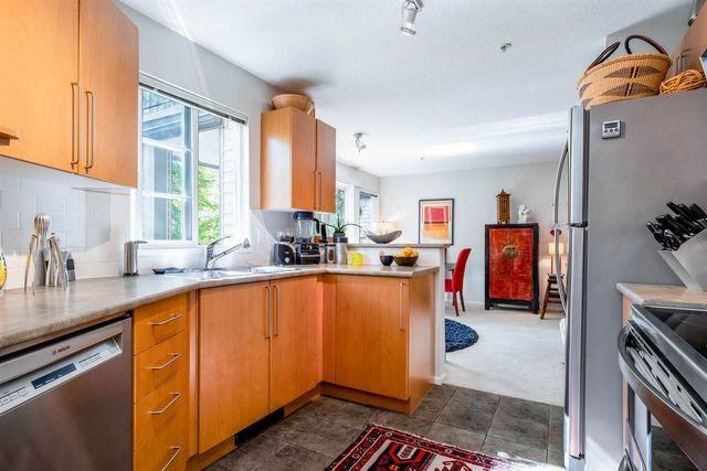 92924 at 268 - 1100 29th Street E, North Vancouver