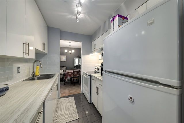 original-jpg-v-1-93998 at 805 - 2004 Fullerton Avenue, North Vancouver