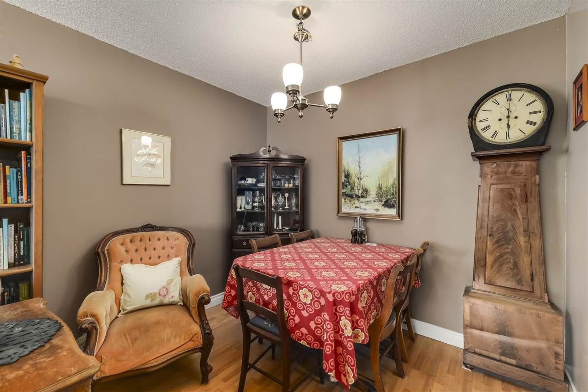 original-jpg-v-1-93978 at 805 - 2004 Fullerton Avenue, North Vancouver