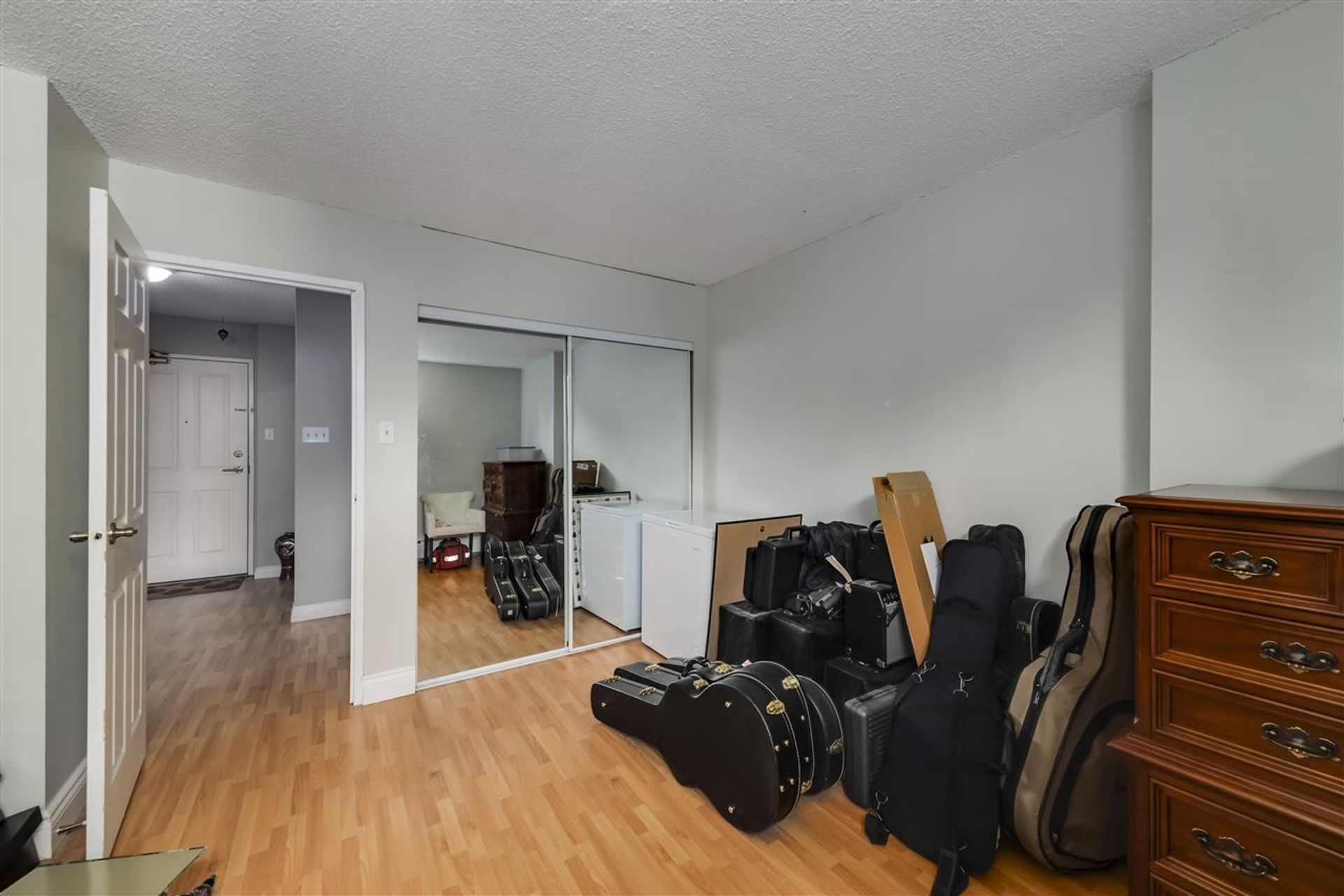 original-jpg-v-1-94018 at 805 - 2004 Fullerton Avenue, North Vancouver