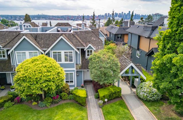 279-e-5th-street-lower-lonsdale-north-vancouver-30 at 279 E 5th Street, Lower Lonsdale, North Vancouver