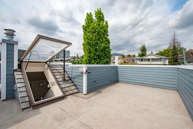 279-e-5th-street-lower-lonsdale-north-vancouver-33 at 279 E 5th Street, Lower Lonsdale, North Vancouver