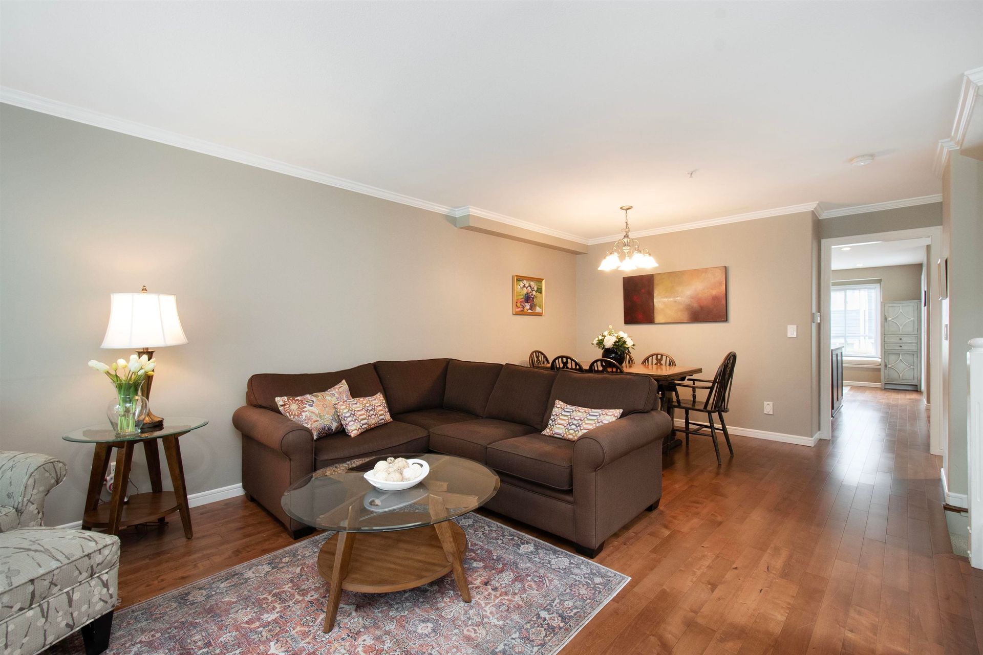 279-e-5th-street-lower-lonsdale-north-vancouver-04 at 279 E 5th Street, Lower Lonsdale, North Vancouver