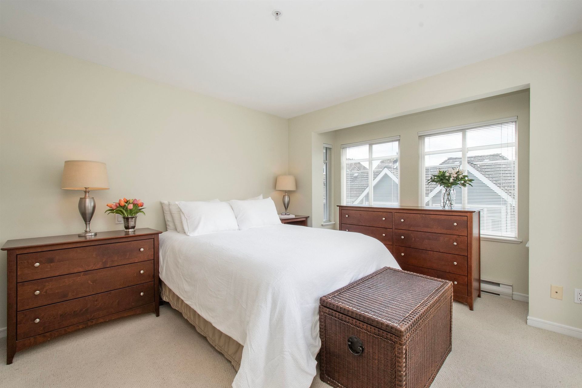 279-e-5th-street-lower-lonsdale-north-vancouver-18 at 279 E 5th Street, Lower Lonsdale, North Vancouver