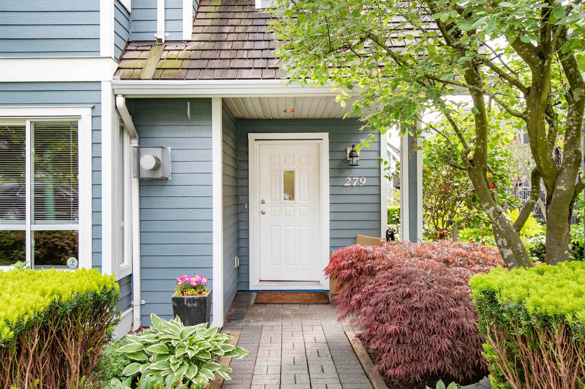 279-e-5th-street-lower-lonsdale-north-vancouver-31 at 279 E 5th Street, Lower Lonsdale, North Vancouver