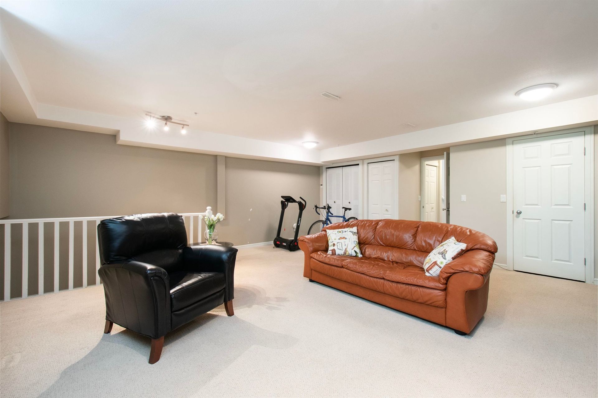 279-e-5th-street-lower-lonsdale-north-vancouver-35 at 279 E 5th Street, Lower Lonsdale, North Vancouver