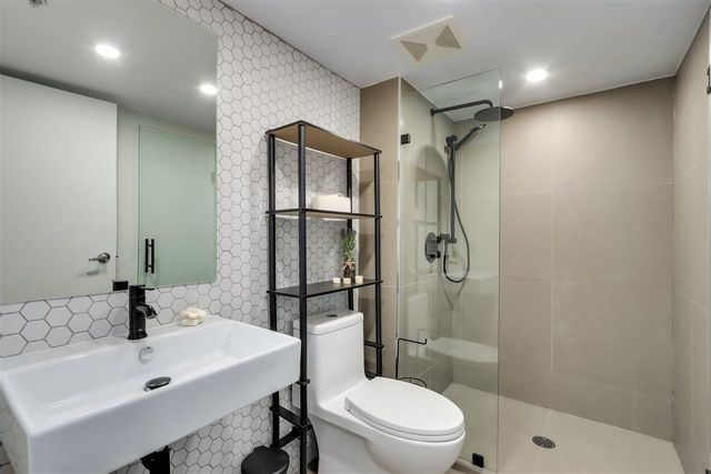 original-jpg-v-1-94373 at 708 - 188 Esplanade Avenue E, North Vancouver