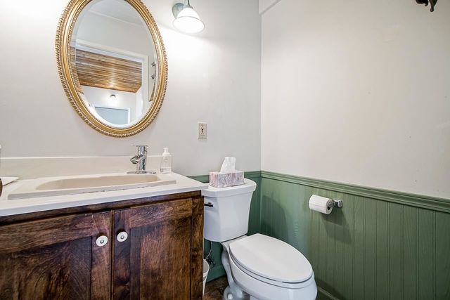 96454-1 at 4190 Dollarton Highway, North Vancouver