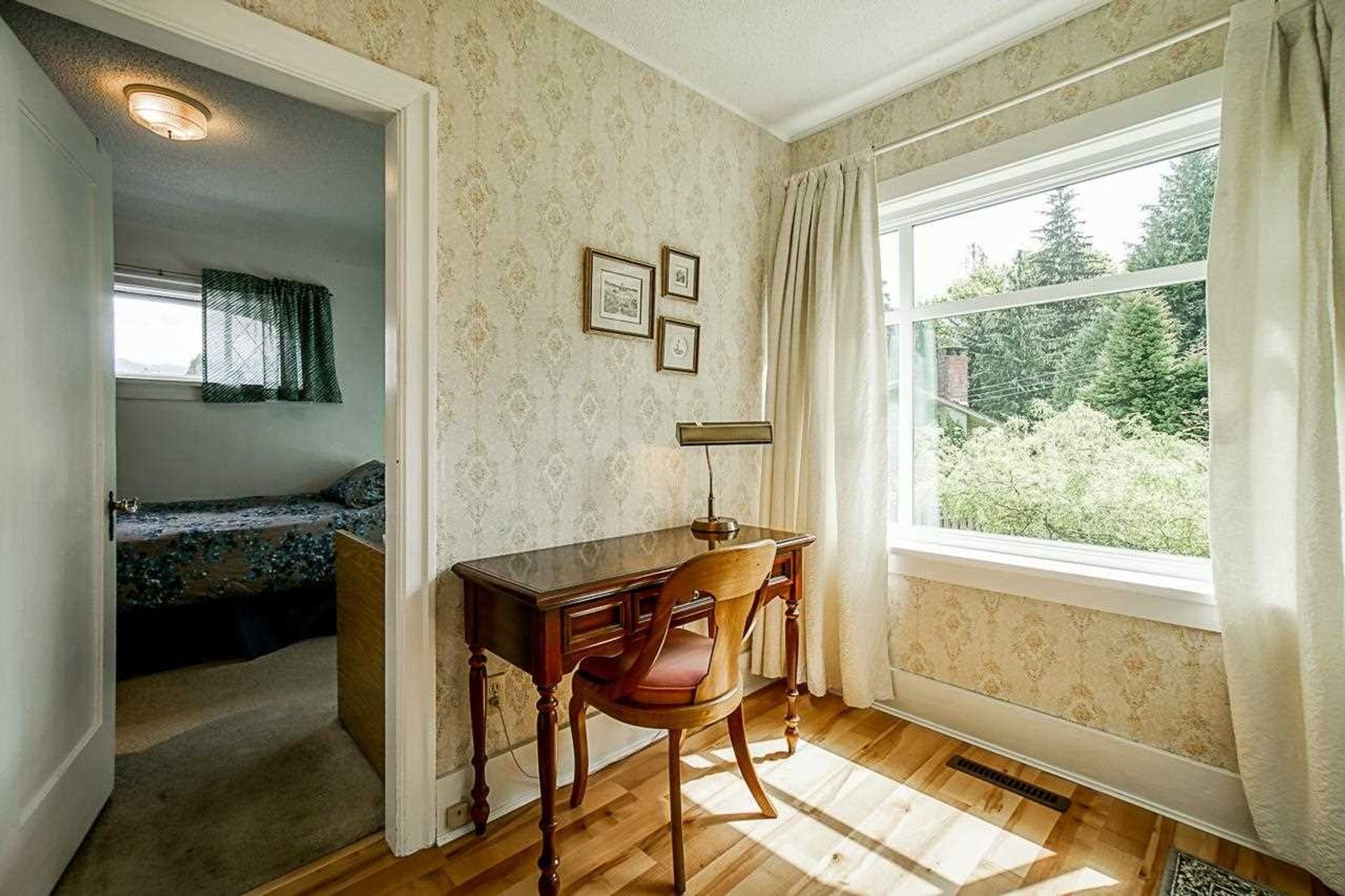 96460 at 4190 Dollarton Highway, North Vancouver