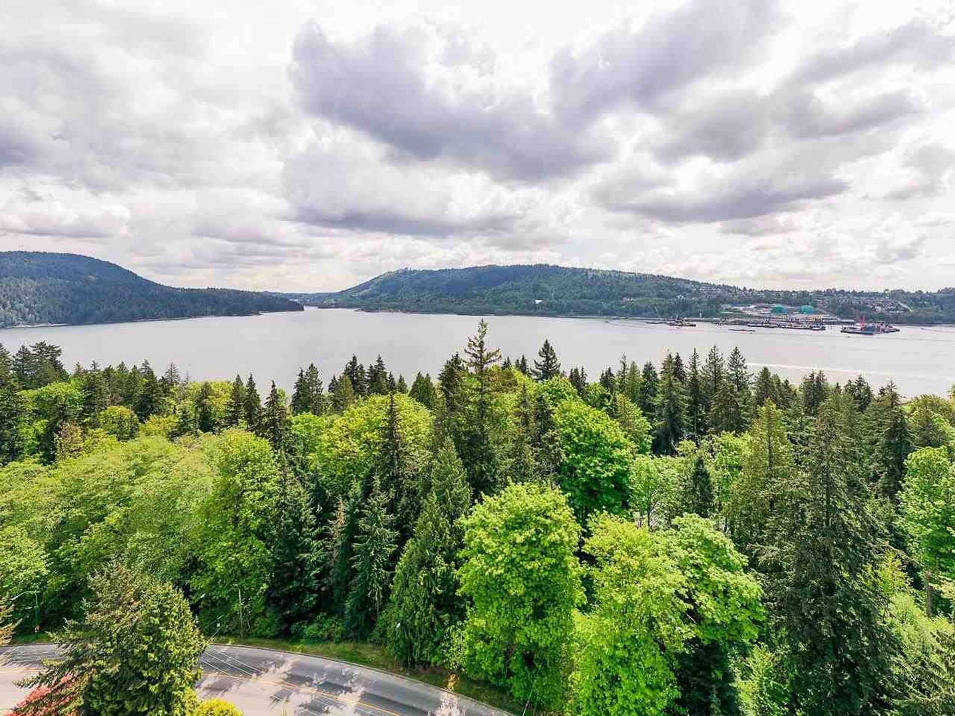 96516-1 at 4190 Dollarton Highway, North Vancouver