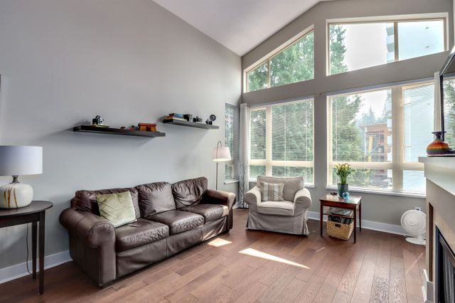 96803 at 403 - 2601 Whiteley Court, North Vancouver