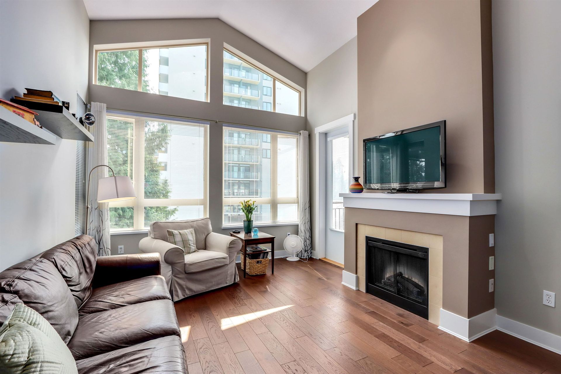 96802 at 403 - 2601 Whiteley Court, North Vancouver