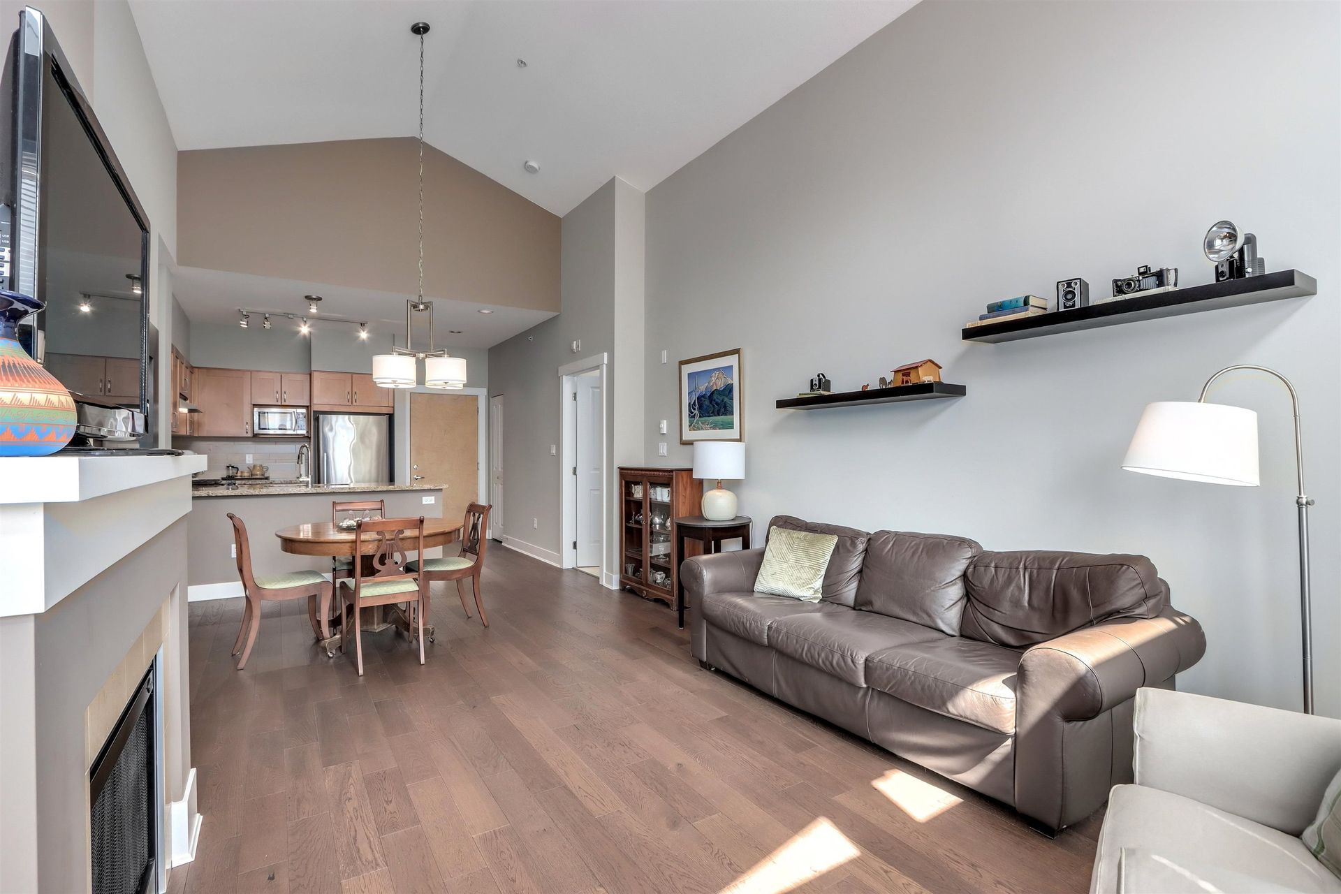 96825 at 403 - 2601 Whiteley Court, North Vancouver