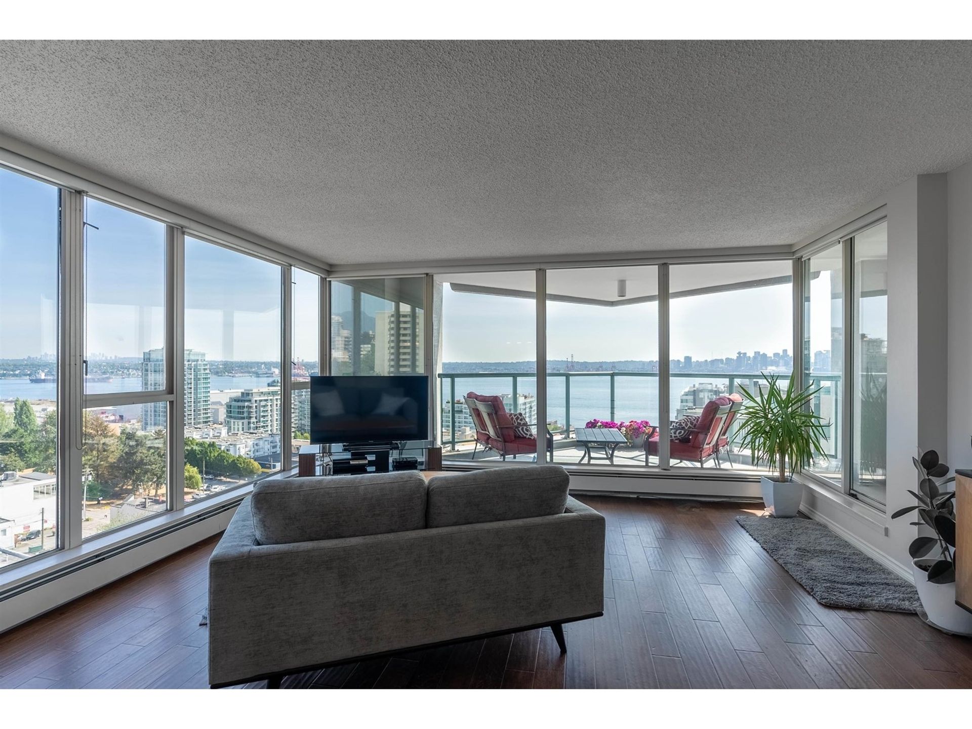 97003 at 1501 - 120 2nd Street W, North Vancouver