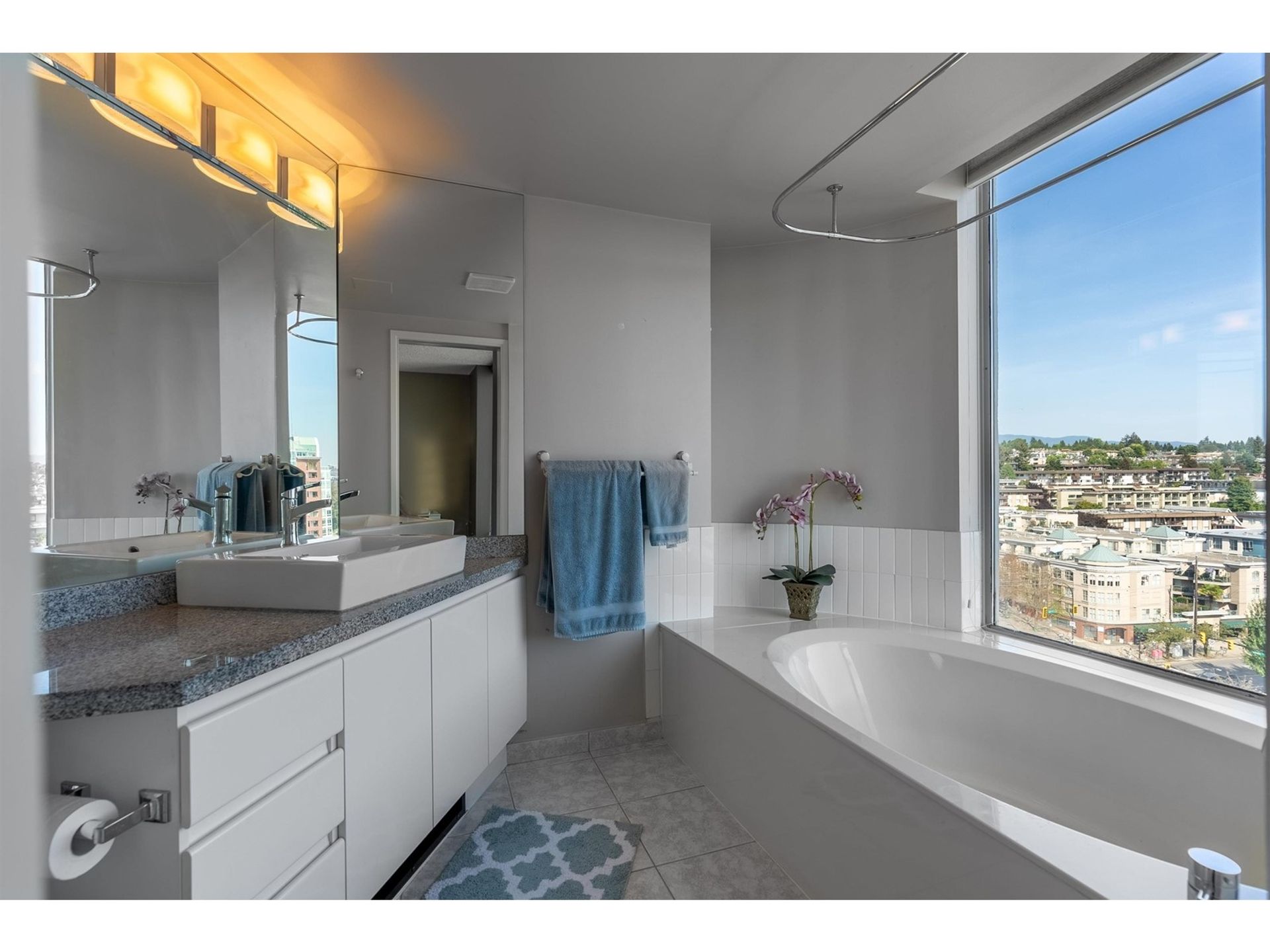 97068 at 1501 - 120 2nd Street W, North Vancouver