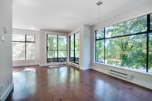 97194 at 201 - 1702 Chesterfield Avenue, North Vancouver