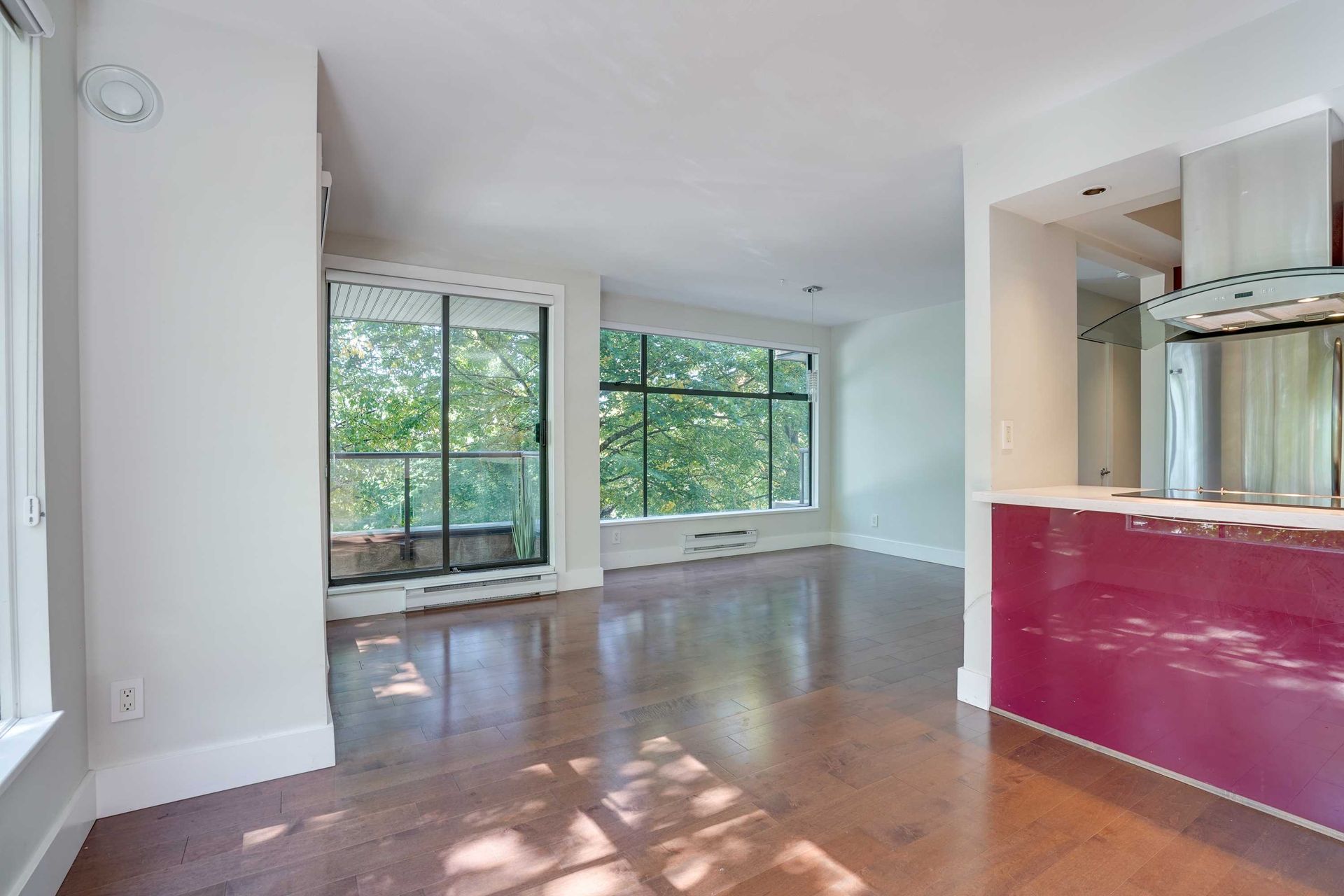 97214 at 201 - 1702 Chesterfield Avenue, North Vancouver