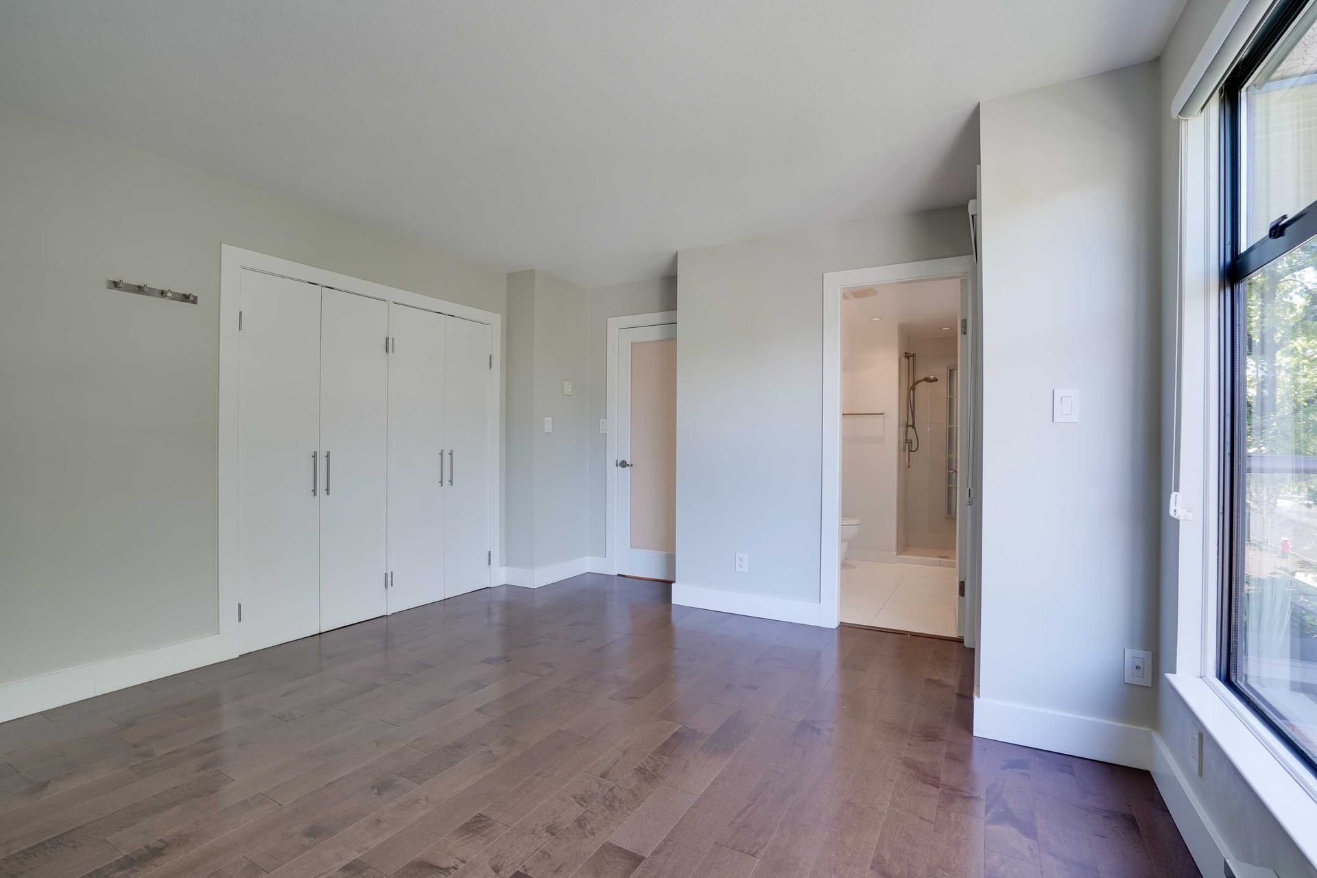 97254 at 201 - 1702 Chesterfield Avenue, North Vancouver