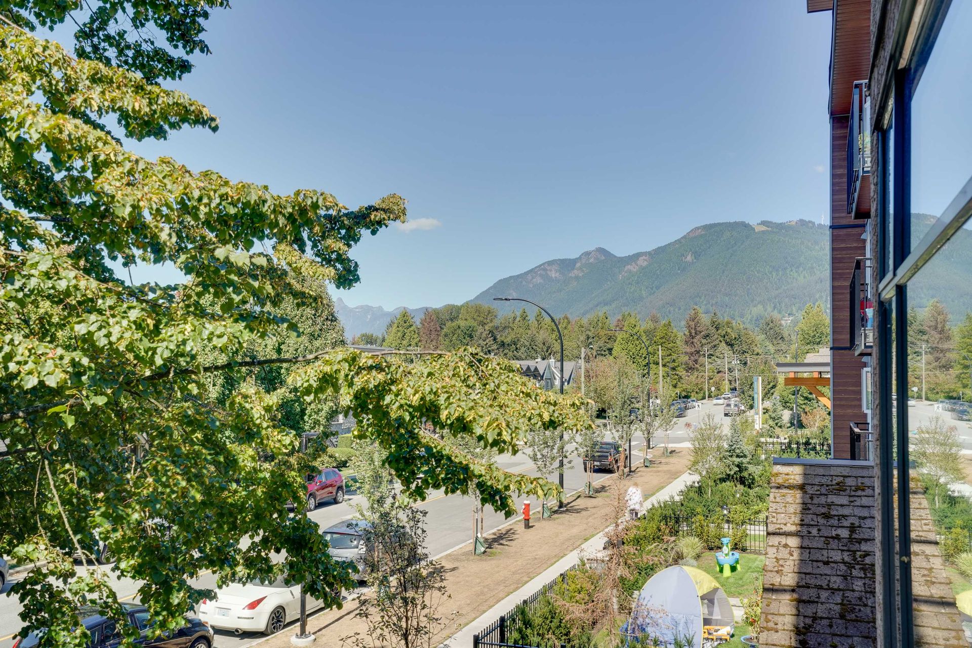 97274 at 201 - 1702 Chesterfield Avenue, North Vancouver