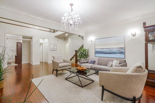 97387 at 2640 Chesterfield Avenue, North Vancouver